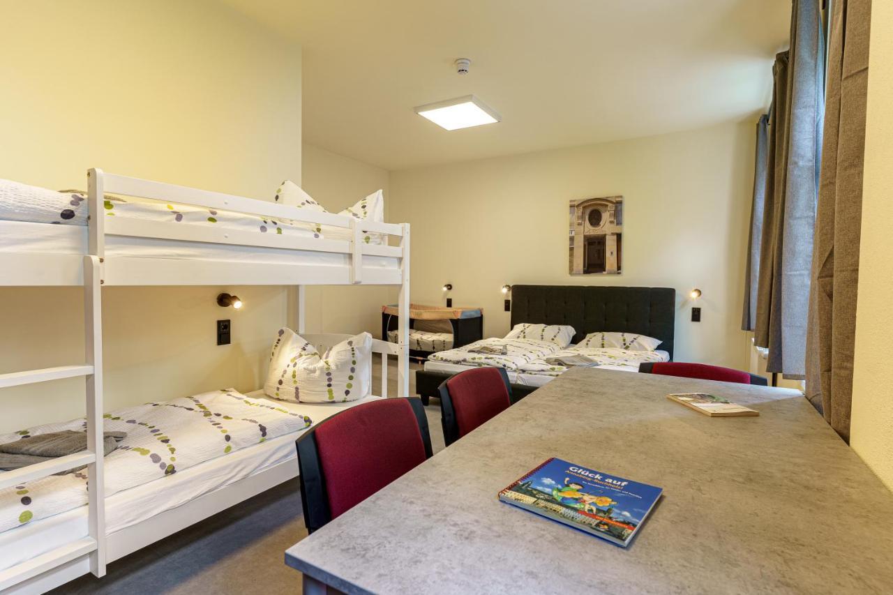 Hotel Und Hostel Gleisbett Annaberg-Buchholz Eksteriør bilde